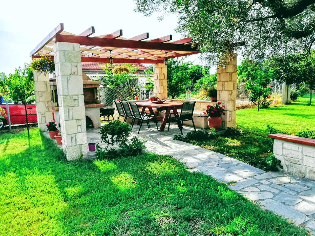 Giorgos Apartments. Скала-Фуркас Екстер'єр фото